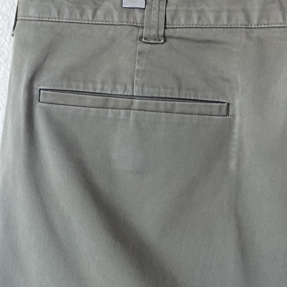 J.Crew Men’s Chino Sage Green Stretch Shorts 9’ Size 35 - Picture 8 of 15